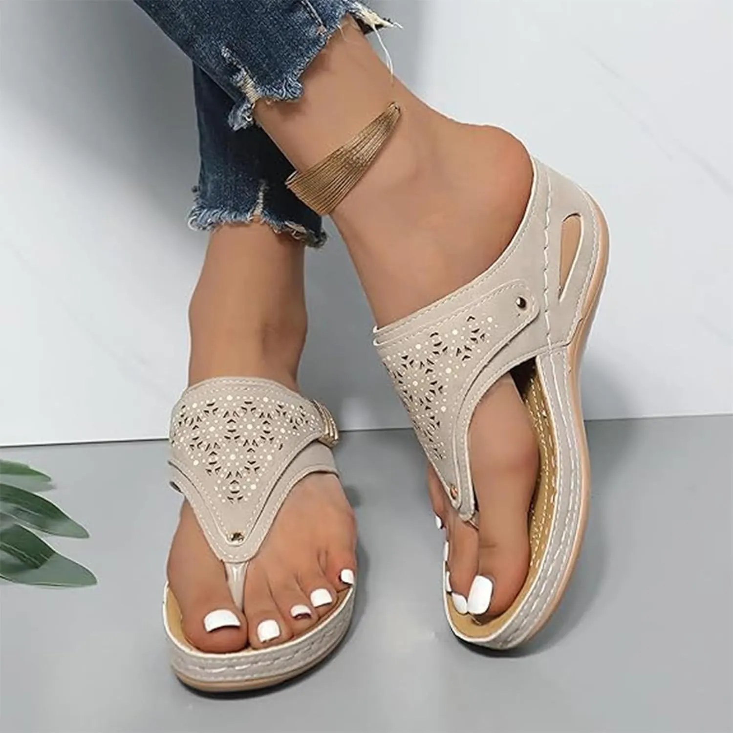 Breathable Mesh Sports Sandals with Non-Slip Sole, 2024 New Comfortable and Durable Summer Sandals for Women