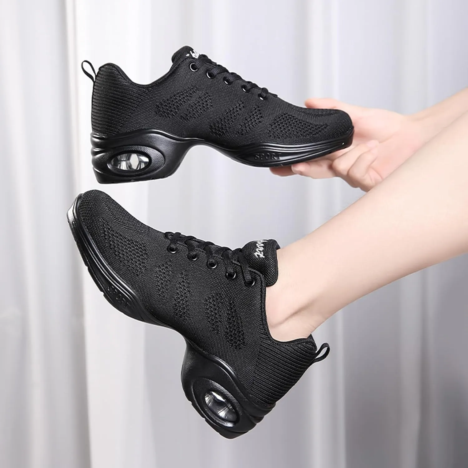 Dance Shoes for Women Jazz Shoes Split Sole Dance Sneakers Lace-up Air Cushion Jazz Sneakers Breathable Modern Dance Shoes Platform Walking Dance Shoe