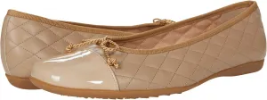 French Sole® PassportR Flat Sandals for Women – Leather Upper – Fabric Lining – Padded Insole Latte Patent Leather 9.5 M