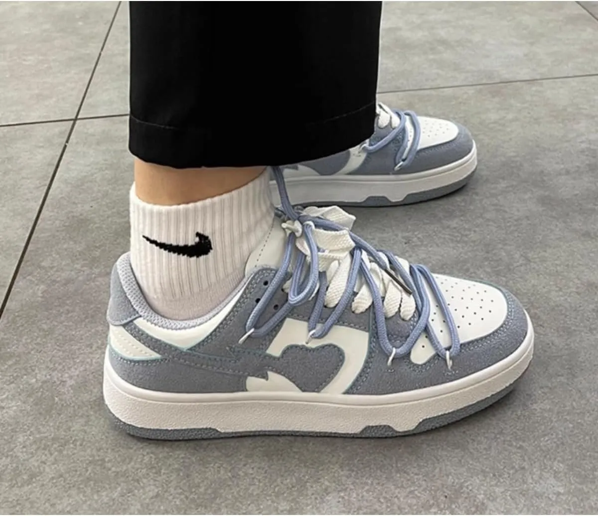 Heart Lightning Low-Top Fashion Sneakers for Women - Cute Colorblock Athletic Casual Shoes with Unique Design Detail and Comfortable Cushioned Sole