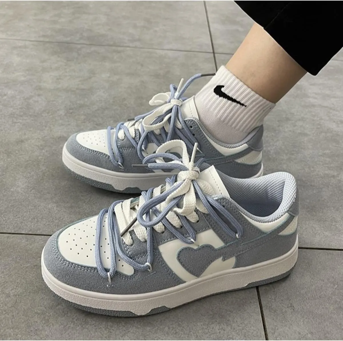 Heart Lightning Low-Top Fashion Sneakers for Women - Cute Colorblock Athletic Casual Shoes with Unique Design Detail and Comfortable Cushioned Sole