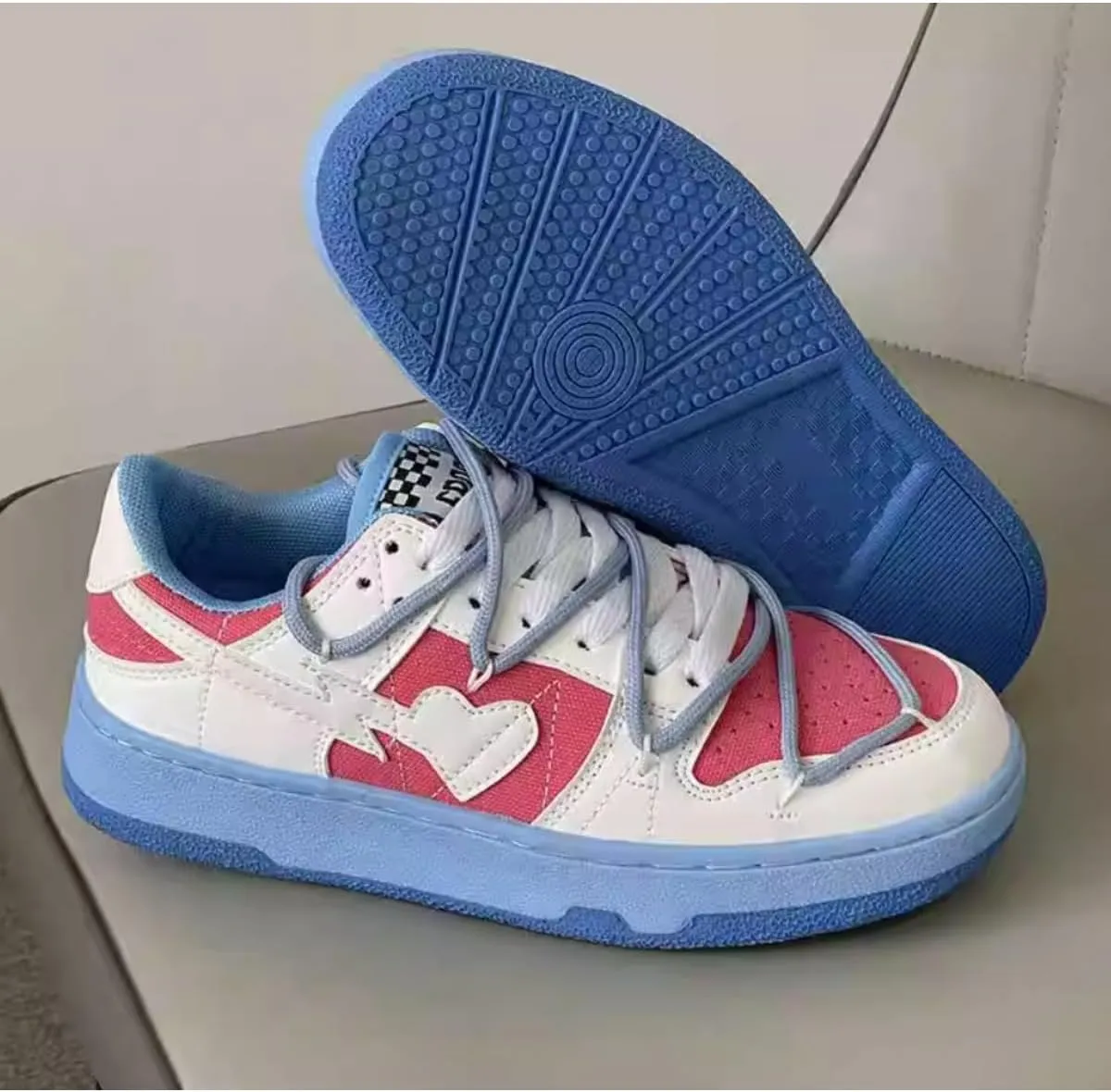 Heart Lightning Low-Top Fashion Sneakers for Women - Cute Colorblock Athletic Casual Shoes with Unique Design Detail and Comfortable Cushioned Sole