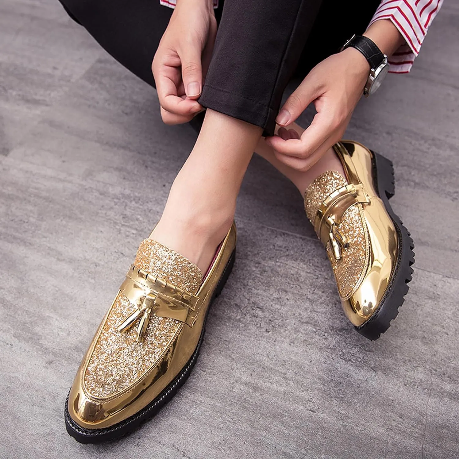 Men's Glitter Tassel Slip On Patent Loafer Fashion Round Moc Toe Patent Synthetic Leather Business Dress Shoes Causal Party Wedding Prom Shoes