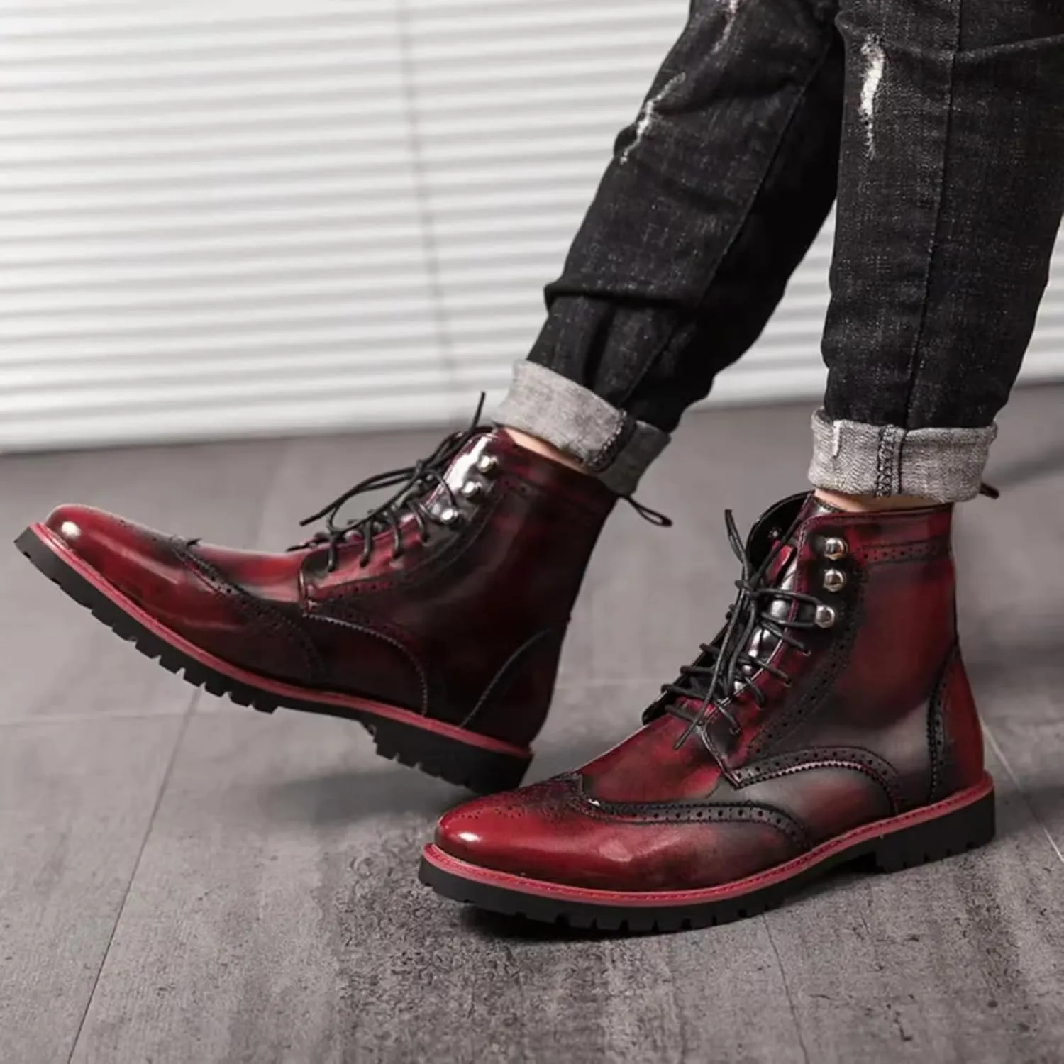 Mens Retro Brogue Leather Lace-Up High Top Ankle Boots Casual Vintage Wingtip Chukka Dress Boots for Business Office Daily Formal