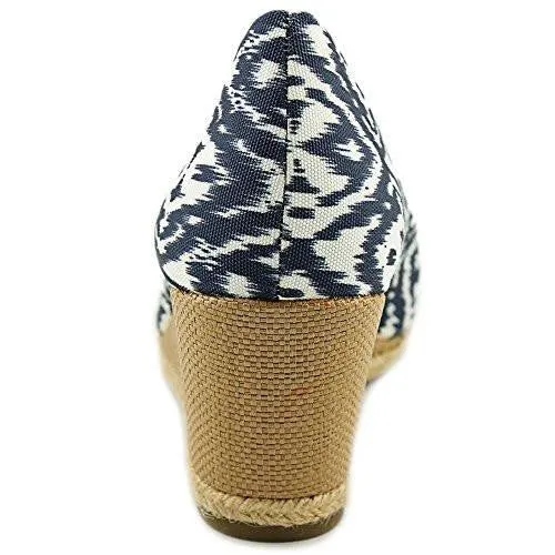 Ozara Closed Toe Wedge Pumps Washed Indigo Size 8