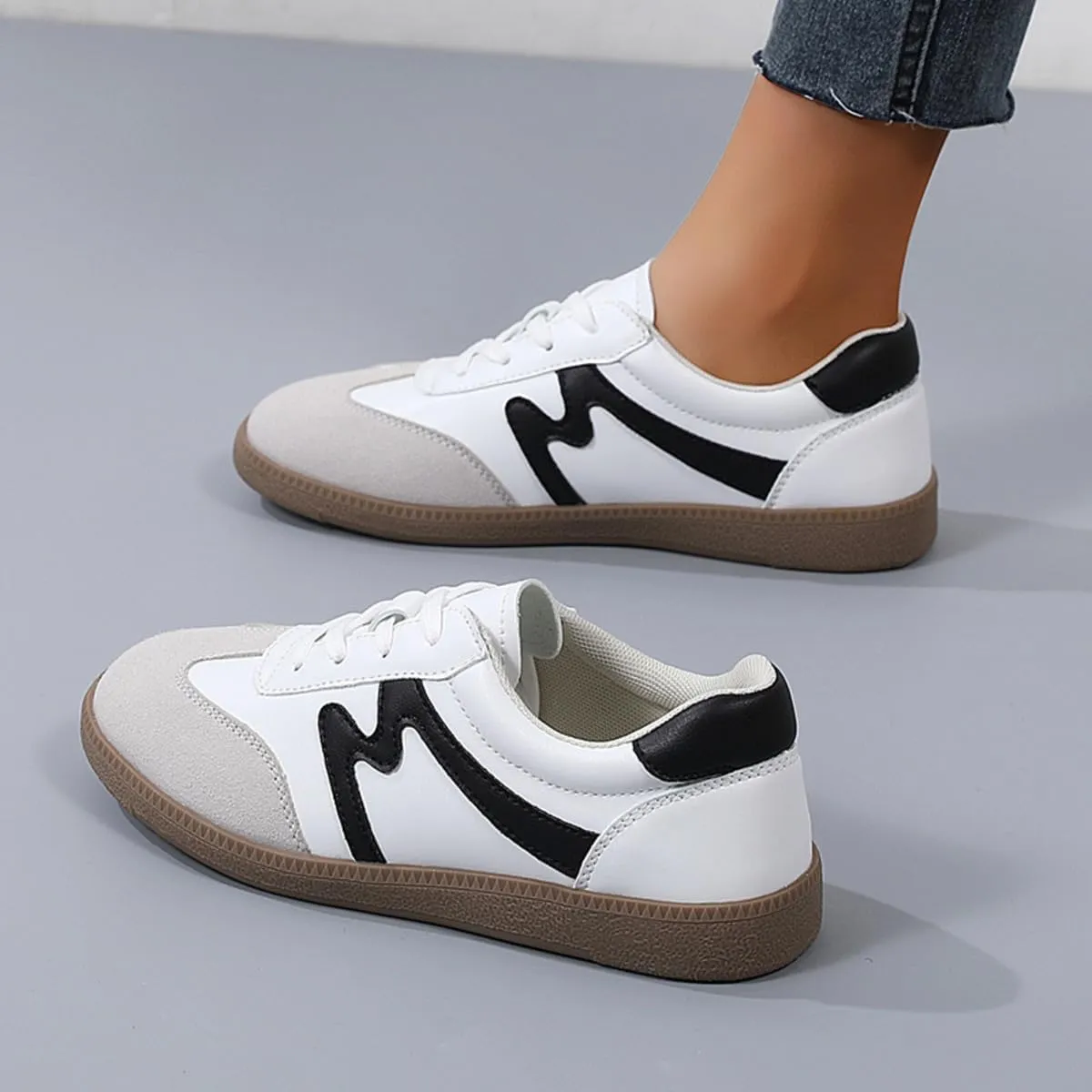Trendy Women Sneakers, Memory Foam Women's Fashion Sneakers Lace-up Non-Slip Retro Walking Shoes Womens Shoes