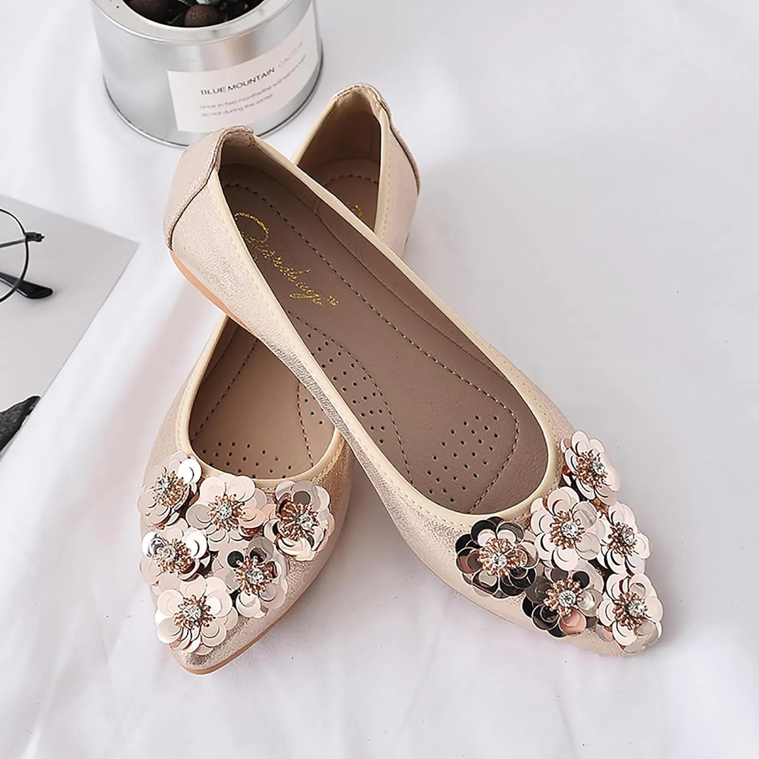 Women's Flats, Foldable Ballet Flats for Women, Flower Pionted Toe Comfort Light Weight Slip-On Dress Shoes