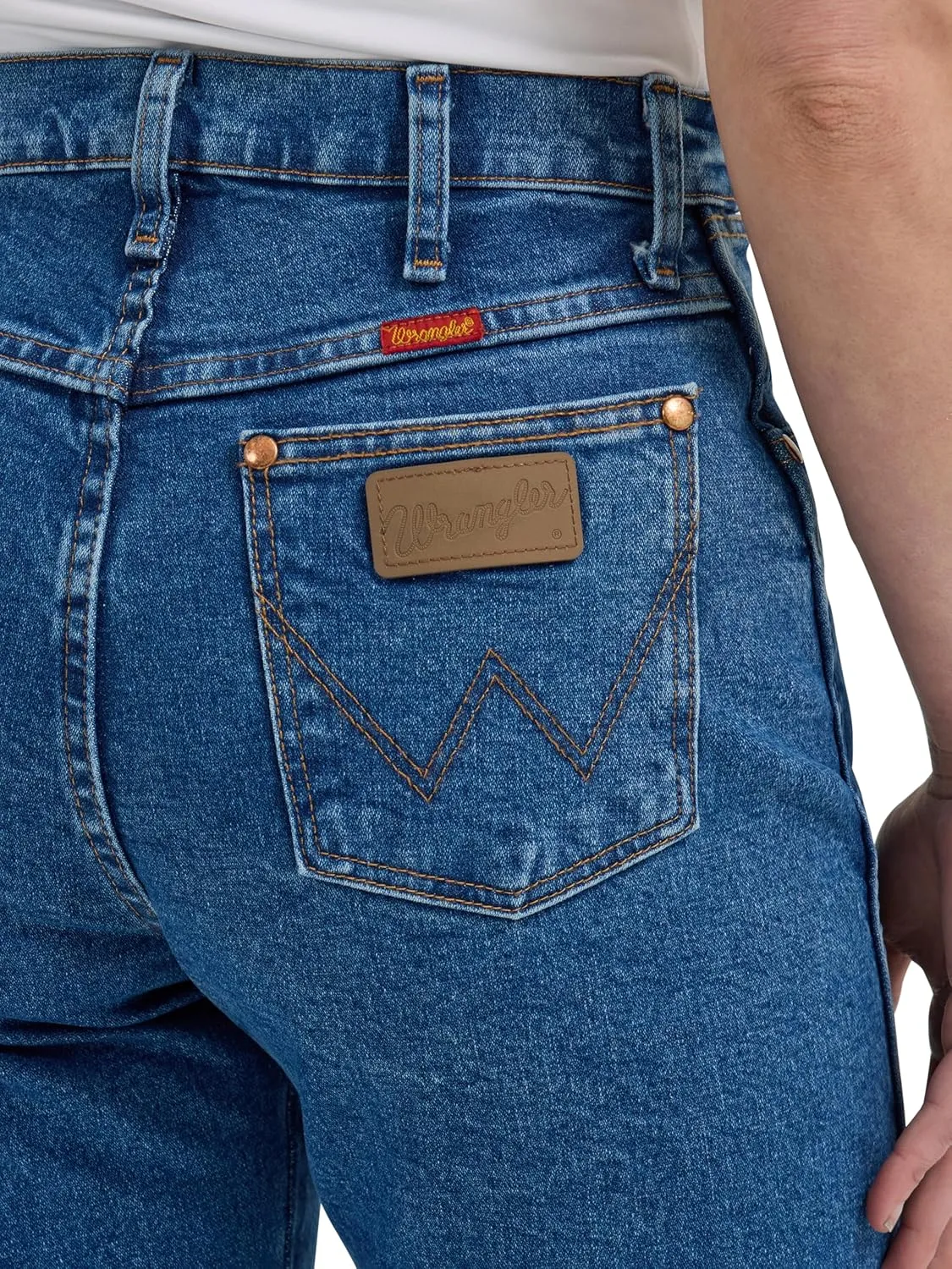 Wrangler womens Cowboy Cut Slim Fit Natural Rise Waist Jeans